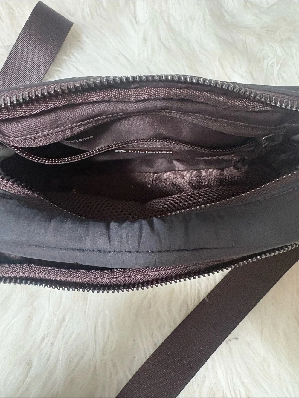 lululemon athletica Everywhere Crossbody Bag in Heathered Espresso
